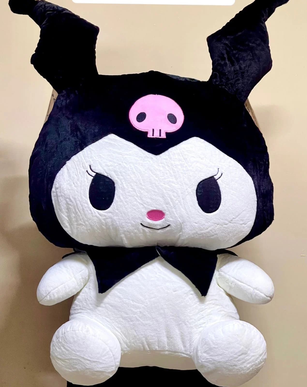 Kuromi Calavera Rosada — 80 cm